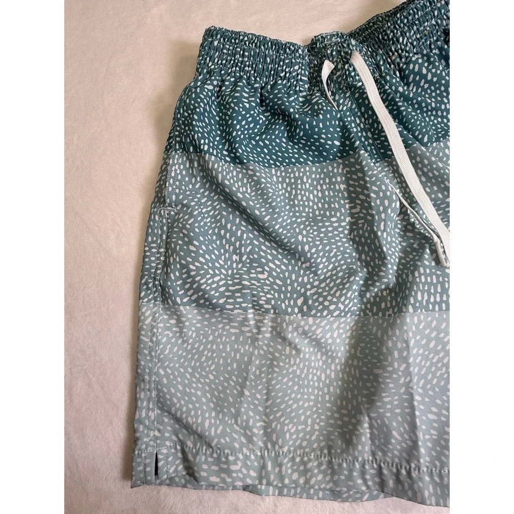 Chubbies Swim Trunks Men Small Blue Excellent Whale‎ Sharks 7.0 Stretch